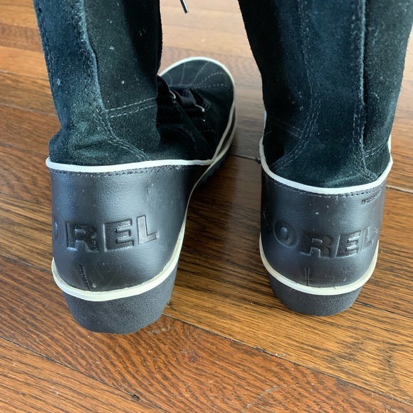 Sorel Tall Black Boots with fur - Picture 6 of 8